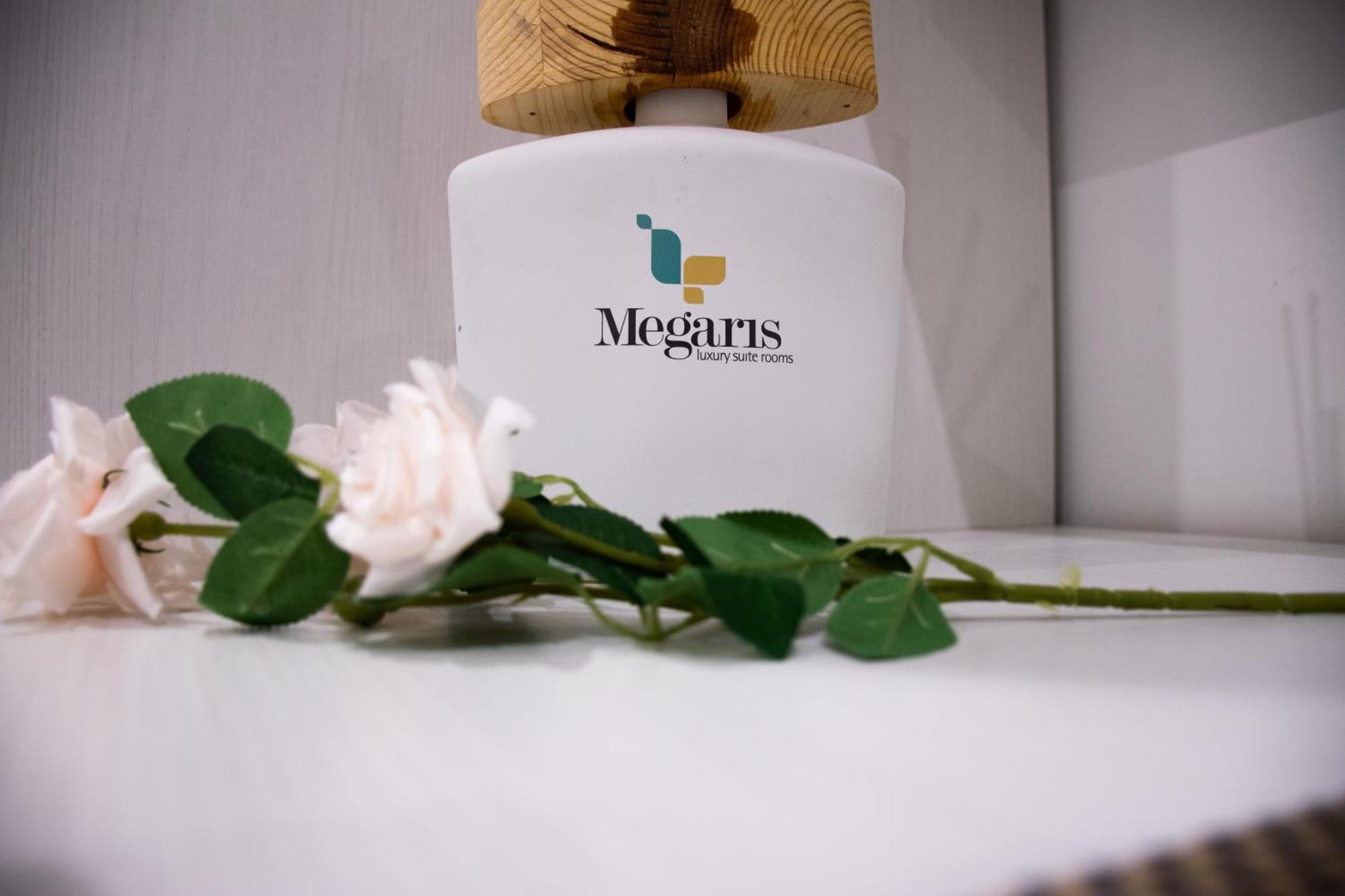 Megaris Luxury Suite Rooms เนเปิลส์ ภายนอก รูปภาพ